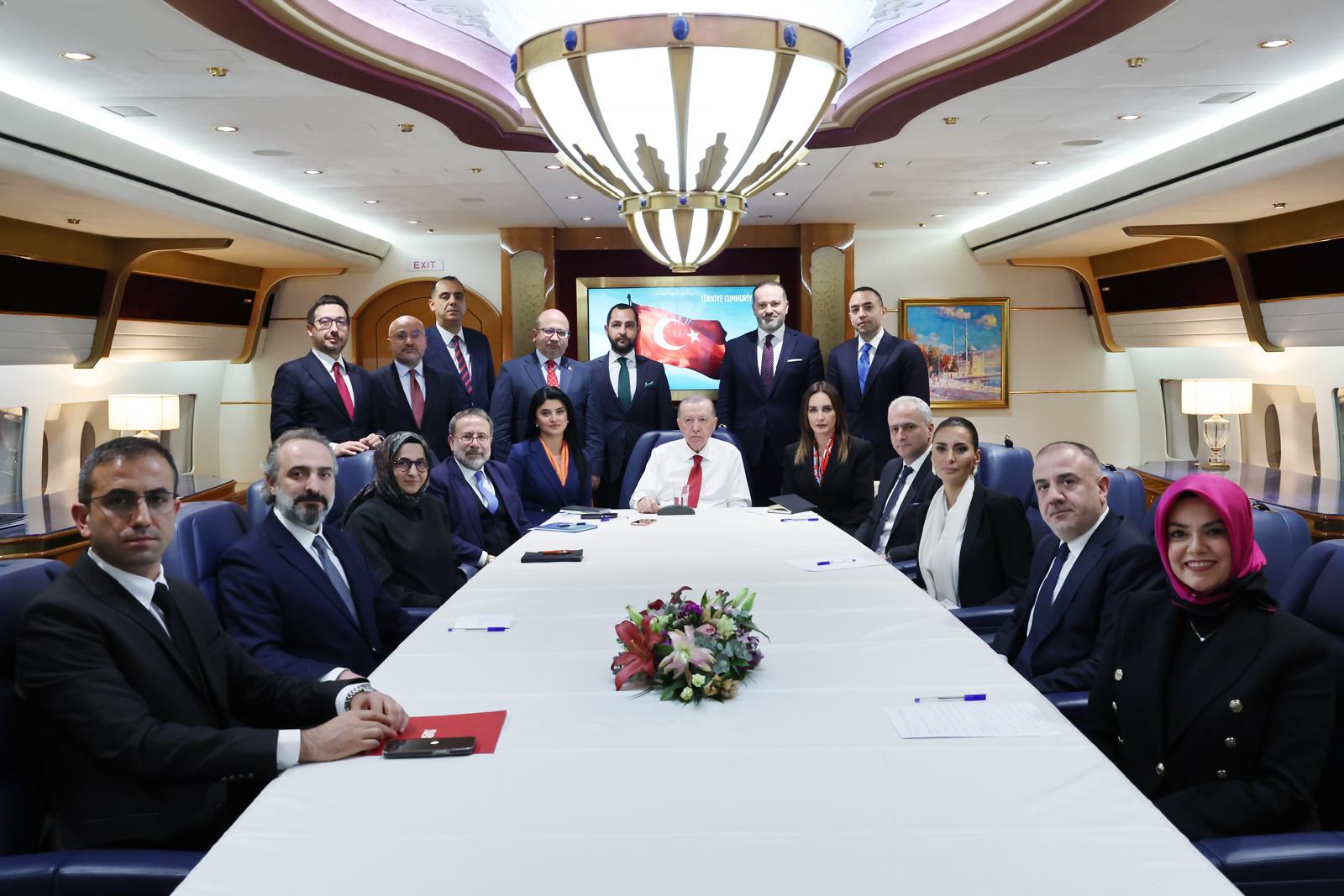 اردوغان به سؤالات خبرنگاران در خصوص اهداف و نتایج سفر آسیایی پاسخ داد